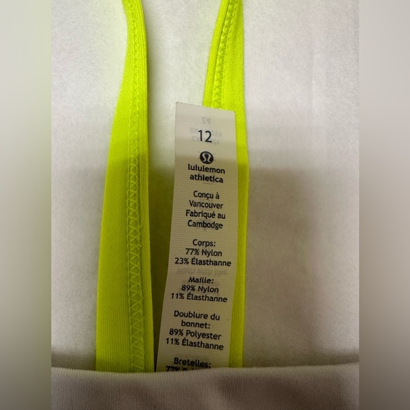 NWT: Lululemon rise and run sports bra🌼 - Picture 3 of 4
